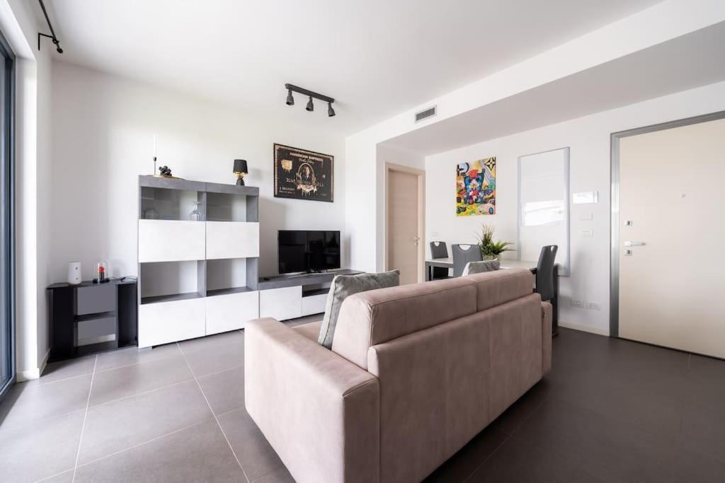 We Home - Uptown74 Bloom Apartment - Milano Ngoại thất bức ảnh